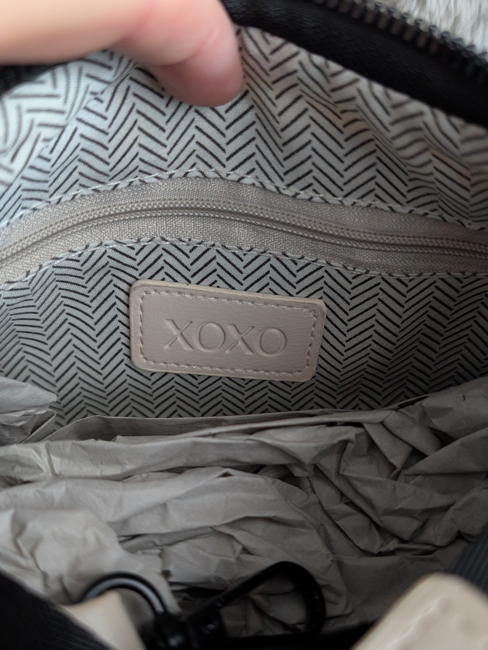 XOXO Women's Quilted Crescent Shoulder Bag in Cream - Picture 5 of 7